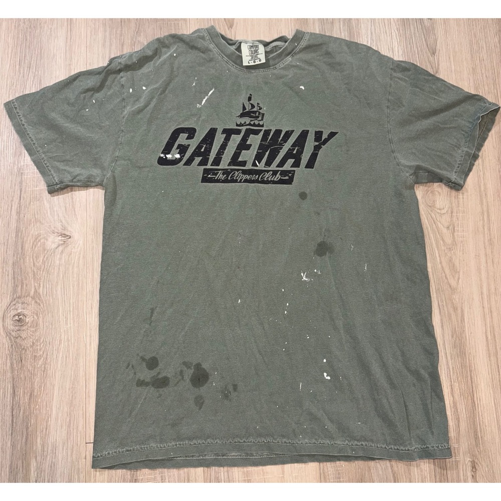 Comfort Colors Gateway The Clippers Club Graphic T-Shirt Green Distressed Large
